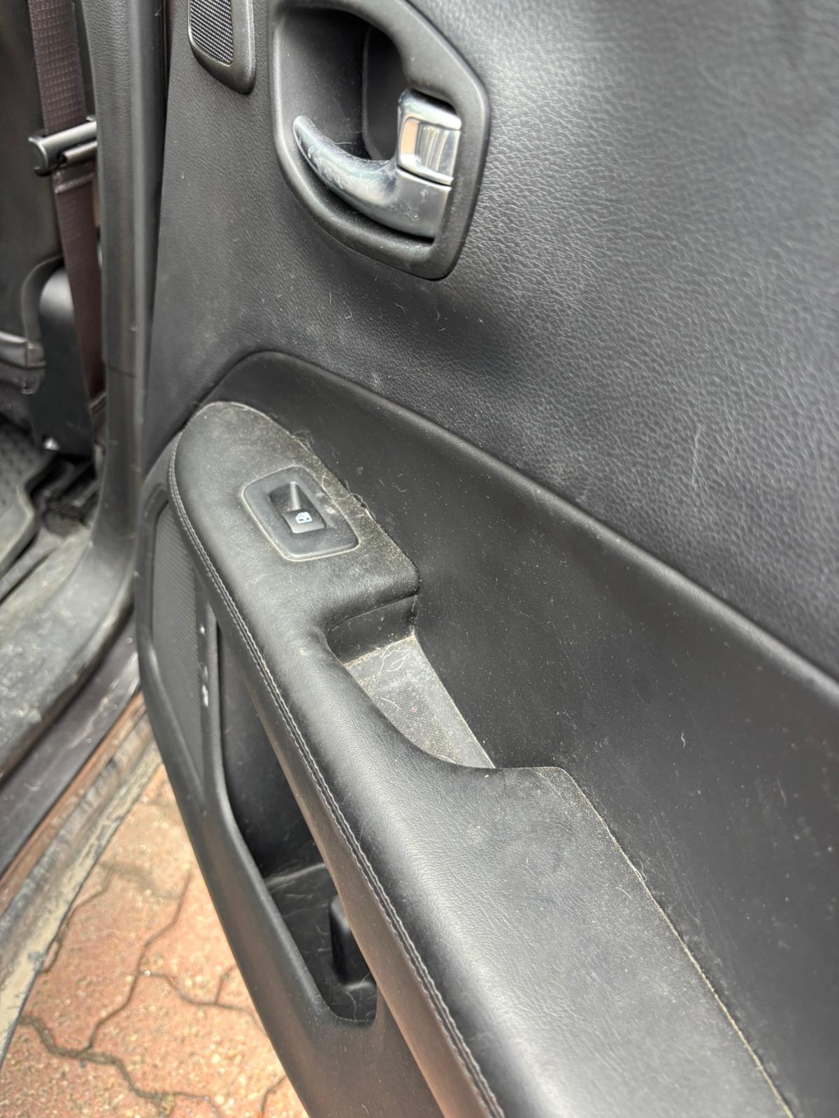 Panneau porte avant nettoyage